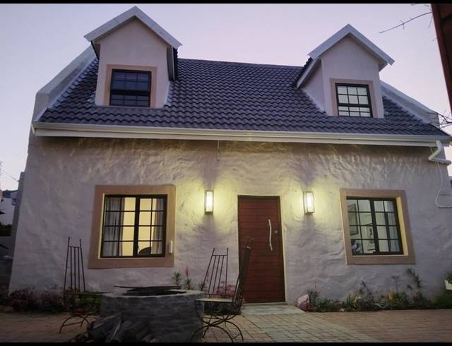 3 BEDROOM HOUSE FOR SALE IN VAKANSIEPLAAS